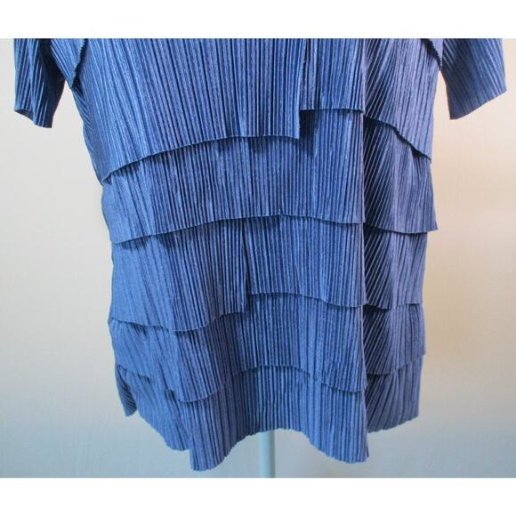 Alfred Dunner Women's Blue Short Sleeve Lined Beaded Neck Stretch Shirt Size M. - Picture 3 of 10